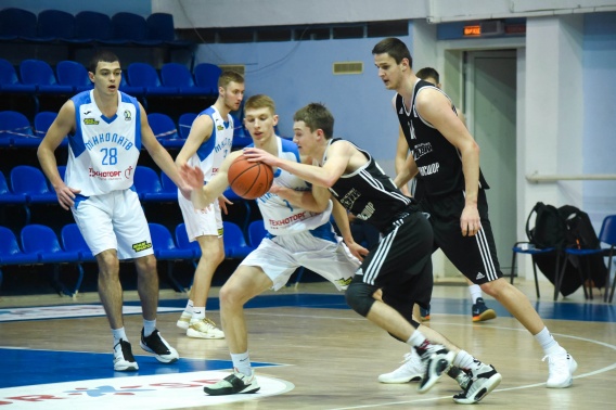 Дублеры МБК «Николаев» прервали безвыигрышную серию из девяти матчей