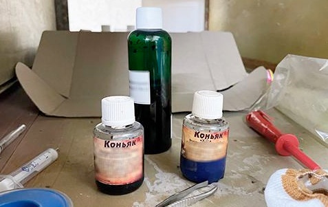 Мини-завод, в котором «варили» элитный алкоголь, закрыли на Николаевщине (фото, видео)