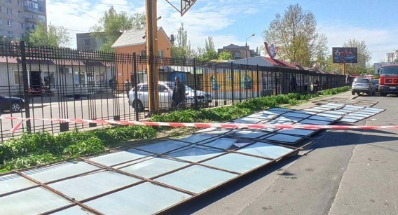 Сенкевич утверждает, что именно горожане просят снести рынок «Факел»