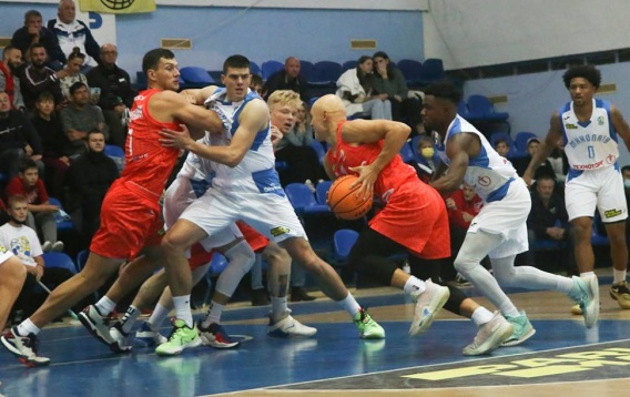 «Химик остался без Морриса, МБК «Николаев» готовится к «Кривбассу»