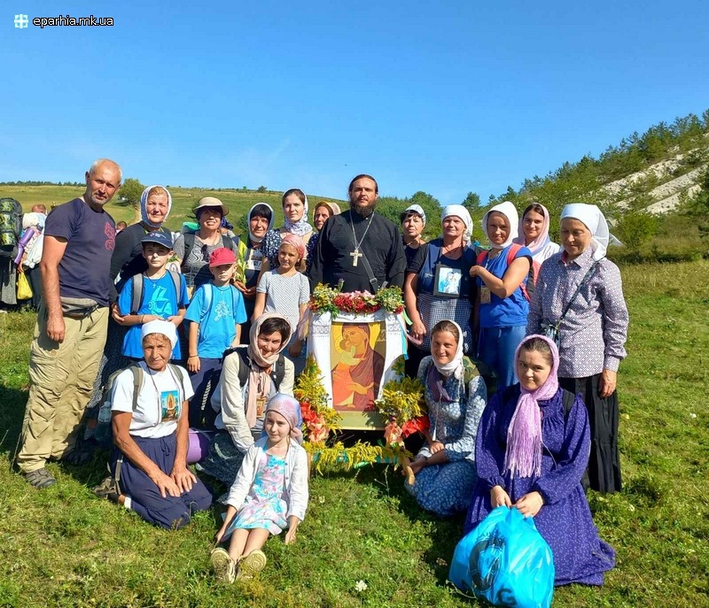 Крестный ход в Почаевскую Лавру