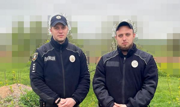 Донорами для раненного при обстреле ребенка стали николаевские патрульные с редкой группой крови