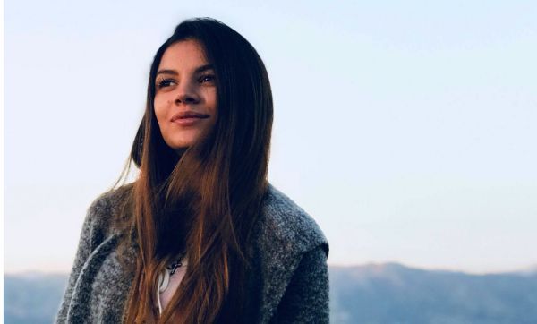 В Лос-Анджелесе певица Karina Doba из Николаевской области собрала для родной Украины $50000