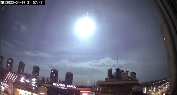 Под Киевом упал спутник NASA