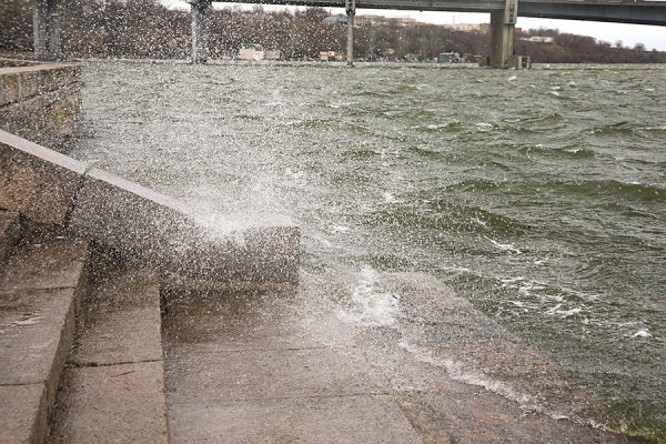 Завтра в Николаевской области дождь и штормовой ветер