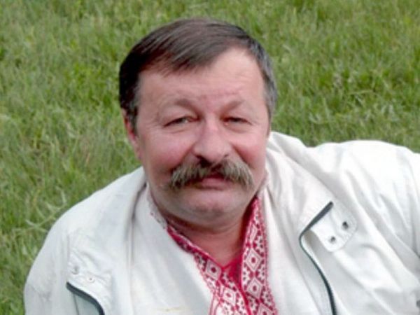 Депутаты Николаевского облсовета отказали легендарному поэту