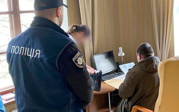 На Николавщине предприниматель организовал бизнес на машинах, полученных от Литвы в качестве гуманитарки