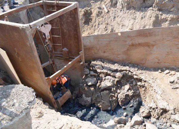 В Николаеве на платной автостоянке провалился асфальт