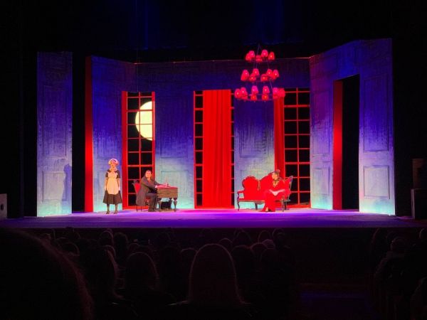 Николаевский театр ездил в Кропивницкий с детективом «Имение Рейвенскрофт»