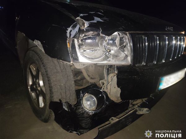 Ночью в Николаевской области внедорожник сбил насмерть человека