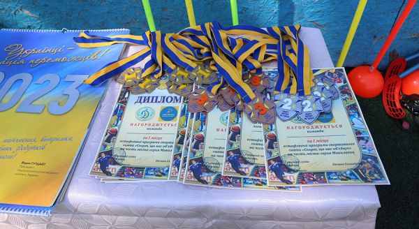 В Николаеве «Динамо» провело большой спортивный праздник в честь города-героя и его отважных жителей. Фото