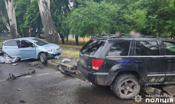 В Николаеве на ПГУ столкнулись Cherokee и Hyundai: погибла пассажирка