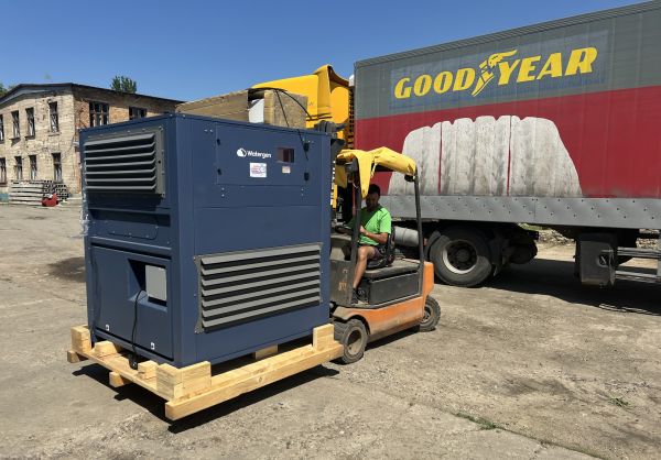 В Снигиревку передали уникальный израильский водогенератор, который привез главный Раввин Украины Моше Реувен Асман