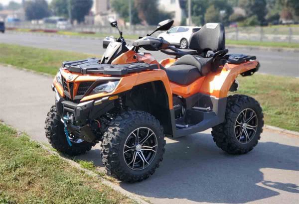 Пьяная девушка на арендованном в Южноукраинске квадроцикле сбила пешехода и уехала с места аварии