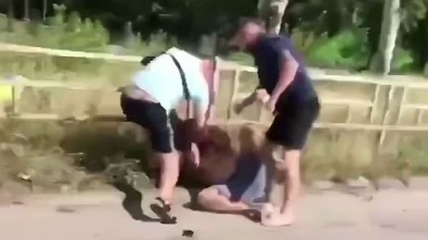 В Херсоне перевозчики избили волонтера, который бесплатно эвакуировал людей