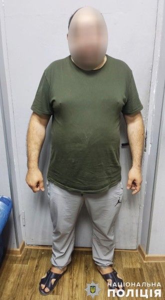 Мошенник на покупке мобильного телефона обдурил двух жительниц Николаева