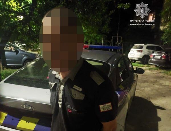 Патрульные оперативно задержали николаевца, который подрезал мужчину на улице Радужной