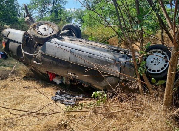 На трассе М-14 перевернулся Mercedes