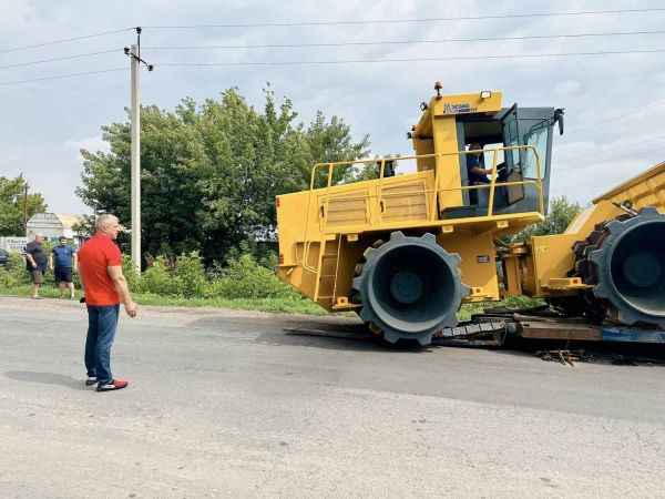В Николаевской области для работы на свалке купили 26-тонный компактор