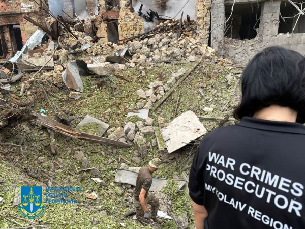 Массированный обстрел Николаева, били предположительно Х-22, пострадало пятеро детей