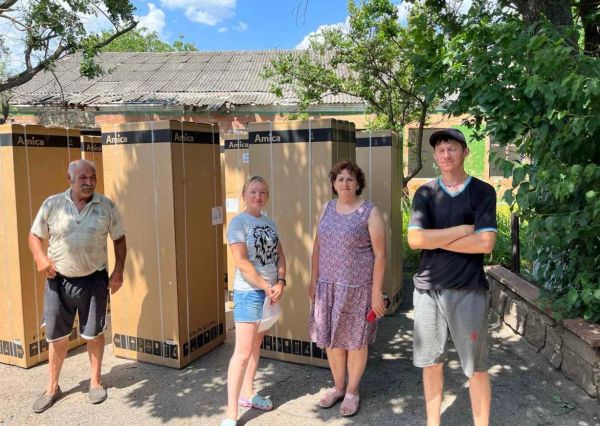 Жителям трех николаевских общин, пережившим затопление, купили холодильники (фото)