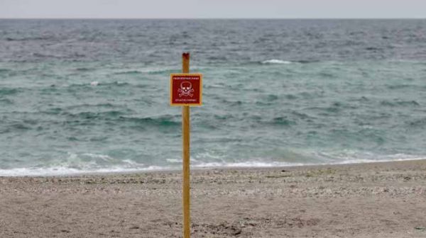 На черноморском побережье в Николаевской области взорвалась мощная мина неизвестного типа