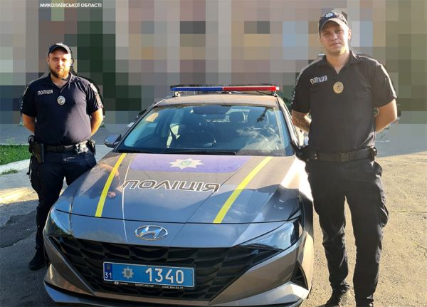 Девушку, которая рожала на улице в Николаеве во время комендантского часа, доставили в роддом патрульные