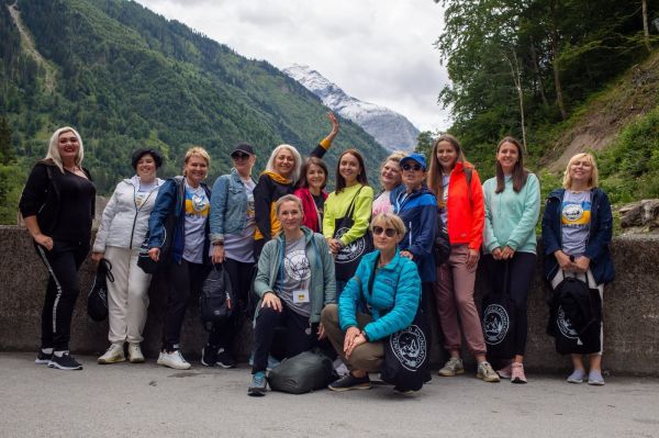 15 семей погибших военнослужащих из Николаева отправились на восстановление в горы Австрии