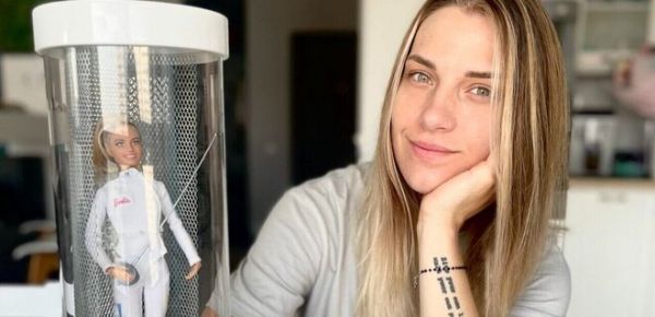 Фехтовальщица Ольга Харлан выставила на аукцион именную куклу Барби. Уже есть ставка в $10 тысяч