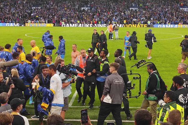 Никто не хотел уступать – на "Стэмфорд Бридж» на матч звезде договорняком и не пахло