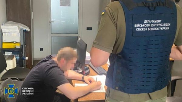 Руководство учебного центра Нацгвардии ежемесячно начисляло себе по 100 тысяч "боевых" премий, не бывая в боях