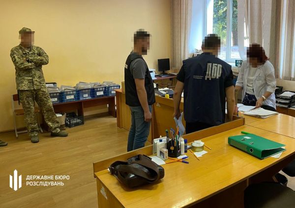 В военкоматах и ВЛК по всей стране проводятся обыски