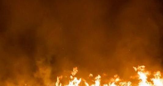 Сбитый разведывательный дрон упал под Николаевом: начался пожар