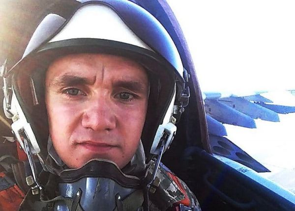 В Николаевской области увековечили подвиг летчика, который на Су-25 совершил во время войны 95 боевых вылетов