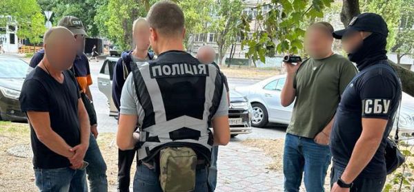 В Николаеве задержали херсонского военкома, который зарабатывал на уклонистах большие деньги