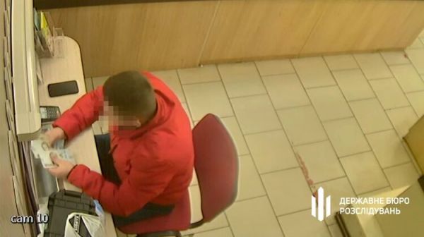 Офицер распродавал содержимое складов ВСУ через ломбарды