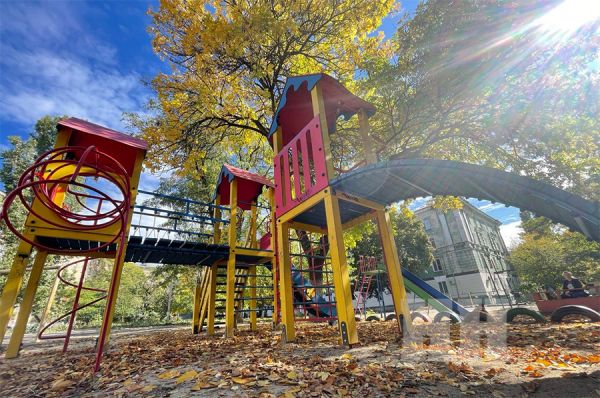 Погода в николаевском октябре: волшебное бабье лето и снег в Первомайске