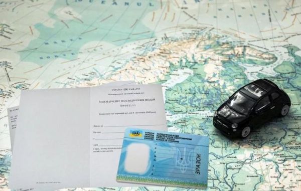 Какая разница между национальным и международным водительским удостоверением: разъяснение МВД