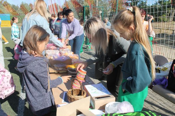 На Николаевщине дети на ярмарке собрали для ВСУ 6500 гривен