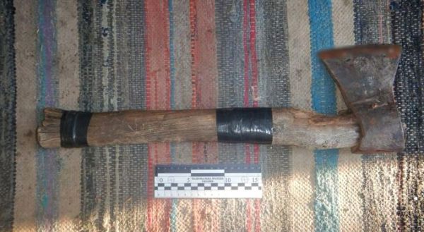 На Николаевщине 65-летний мужчина напал с топором на племянника