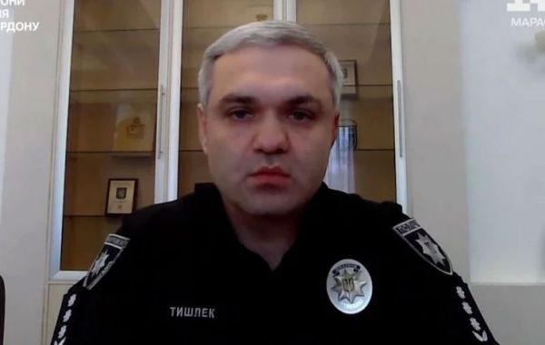 Замглавы Нацполиции отстранили после скандала с российским паспортом жены