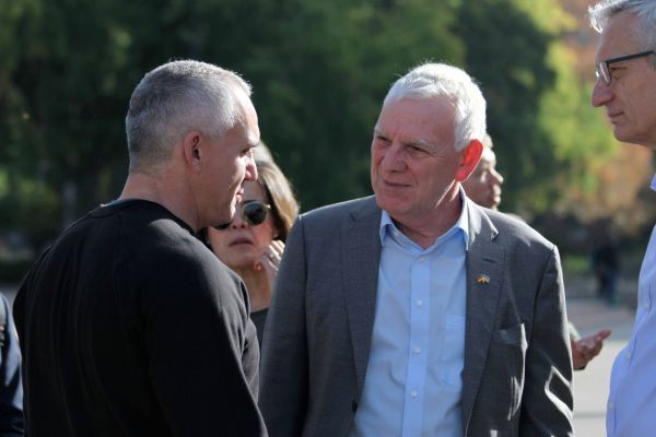 Николаев посетил госсекретарь министерства экономического сотрудничества Германии Йохен Фласбарт и посол Мартин Егер