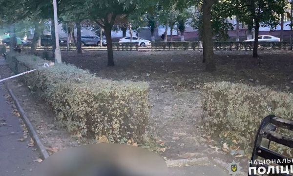 В Южноукраинске в парке на лавке нашли труп