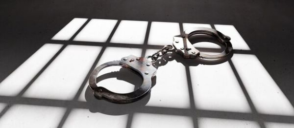 Первомайского рэкетира за вымогательство и пытки посадили на пять лет