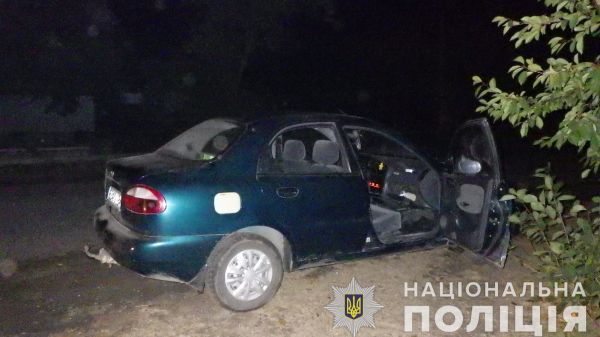 На Николаевщине водитель сбил женщину, которая сидела на лавке у своего дома