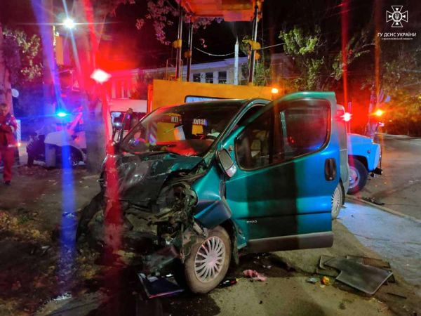 Авария на Пушкинской в Николаеве – подробности от ГСЧС. Фото