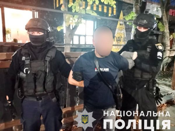 В Вознесенске двое уголовников угнали у знакомого BMW