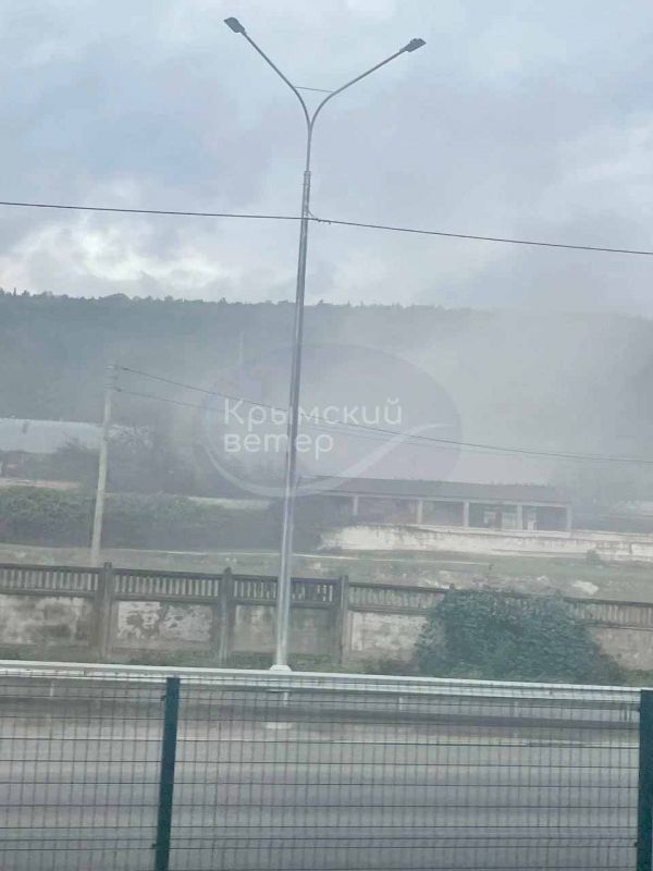 Утром в Севастополе возле ТЭЦ раздался сильный взрыв