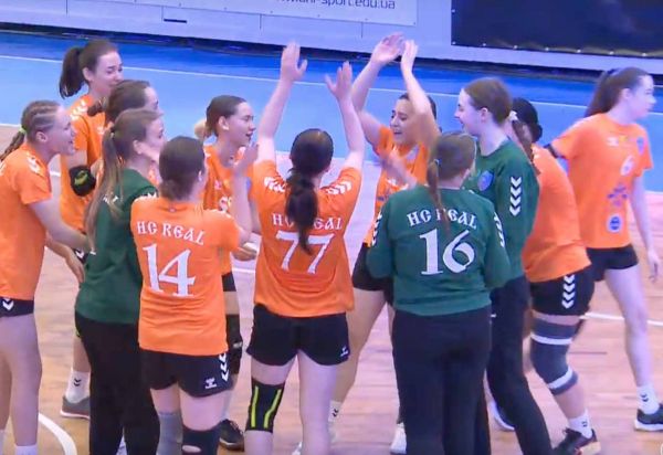 Гандболистки николаевского «Реала» сегодня победили впервые с начала войны