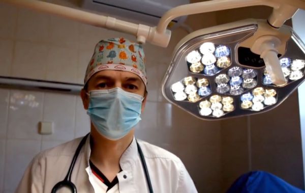 Благодаря волонтерам в операционные Николаевской БСМП установили новое освещение